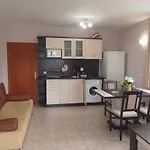 Apartment Dom-el Real 4 - *