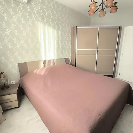 Apartmán Dom-el Real 4 - *