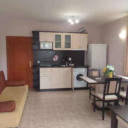 Apartman Dom-el Real 4 - *