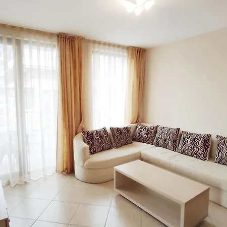 Apartman Dom-el Real 4 - *