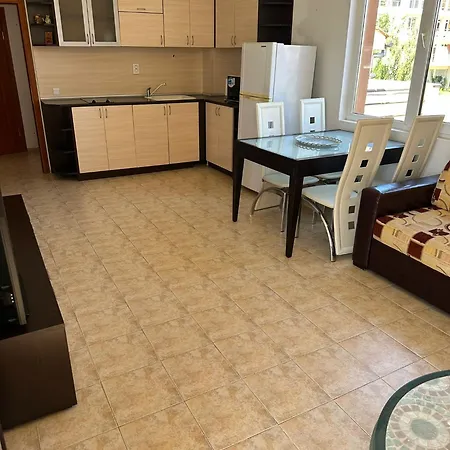 Apartman Dom-el Real 4 - *